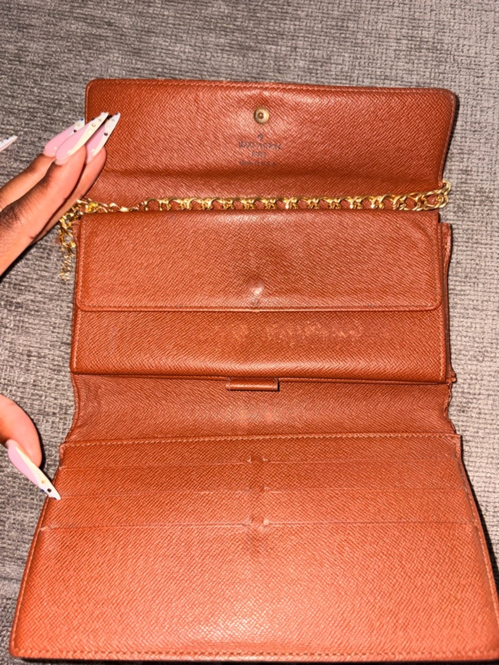 Louis Vuitton Monogram Canvas Chain Clutch in Brown and Gold - Picture 3 of 9